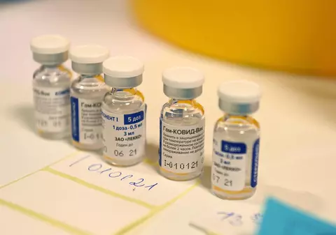 Vaccinul rusesc anti-COVID Sputnik V a început să fie analizat de Agenția Europeană a Medicamentului