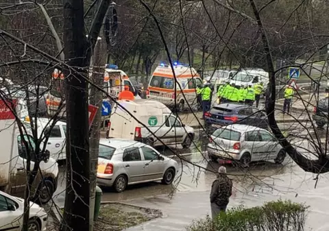 Un șofer de 97 de ani, acuzat că a lovit un pieton pe trecere, în Timișoara, și a fugit de la locul accidentului