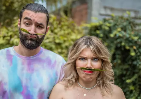 Gina Pistol va naște în această săptămână. Dezvăluiri uimitoare făcute de Smiley despre iubita lui. „Nu vreau să zic nici că doarme non-stop…”