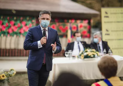 Rechizitoriu DNA în dosarul deputatului PNL Mugurel Cozmanciuc. Cum a încercat un om de afaceri să cumpere funcția de șef la Apele Române cu 500.000 de lei