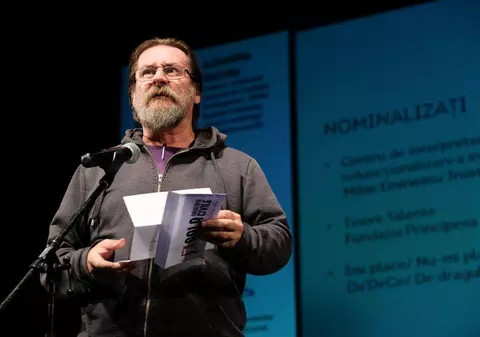 Artistul Dan Perjovschi, implicat în campania pro vaccinare a Ministerului Sănătății. Cum arată primul desen