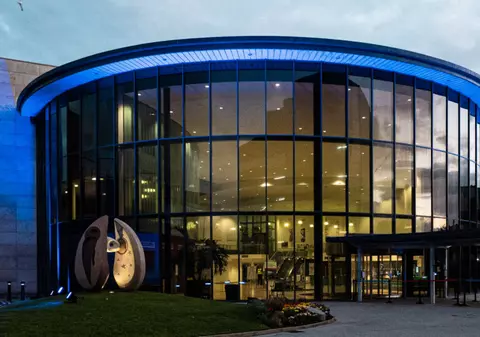 Un asistent medical din Marea Britanie, arestat pentru viol și crimă, în urma unei investigații privind maltratarea pacienților cu accidente vasculare cerebrale