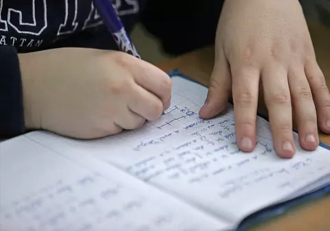 Ministerul Educației: 26 de elevi și 35 de cadre didactice s-au infectat zilnic cu COVID