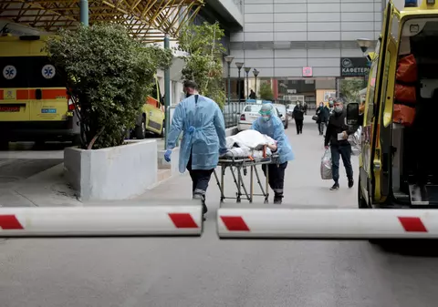 Grecia obligă medicii privați să ajute spitalele publice copleșite de bolnavii COVID, după ce un apel pentru voluntari nu a avut ecou