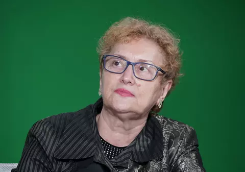 Numirea noului Avocat al Poporului, amânată. Parlamentul așteaptă decizia CCR cu privire la demiterea lui Renate Weber