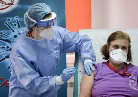 STS: 100.000 de persoane s-au înscris pe listele de așteptare în aproape 4 ore de la deschidere