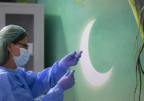 Un sfert din populaţia UE a primit cel puţin o doză de vaccin anti-COVID