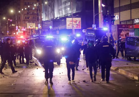 Bilanțul protestelor violente anti-restricții din București: 188 de oameni audiați. Au fost date amenzi de peste 200 de mii de lei