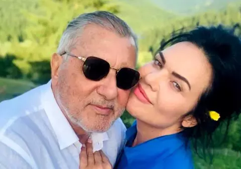Soția lui Ilie Năstase a decis să renunțe la căsnicia cu acesta, dar fostul tenismen face o declarație neașteptată. „Stați liniștiți că nu divorțez”