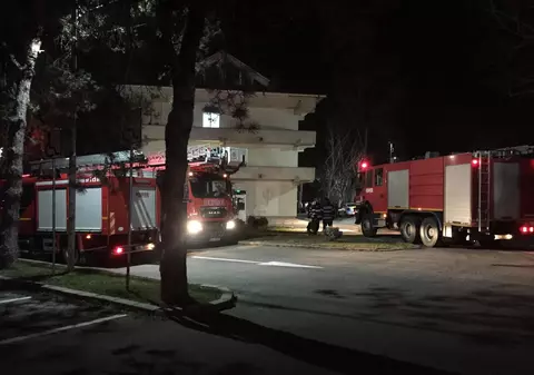 Pompierii din Craiova, chemați să intervină la incendiul de la Spitalul de Psihiatrie, au mers inițial la cel de Pediatrie