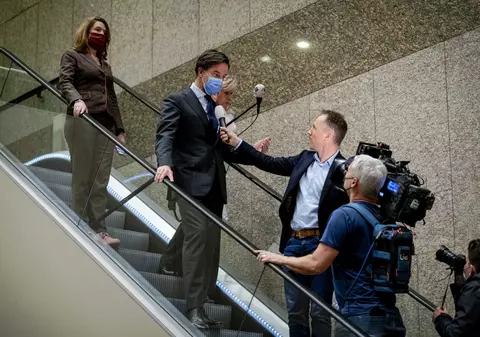 Premierul olandez Mark Rutte a câștigat un nou mandat, al patrulea, după un scrutin de pandemie cu prezență la urne de 82,6%