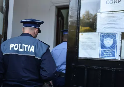 Poliţistul Ismana, prins cu şpaga la ciorap: „Am o nebunie a mea de a ascunde banii, în şosetă”