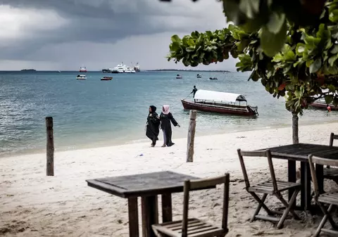 Drama oamenilor care își pierd apropiații în țara „liberă de coronavirus”. „Nu poți învinge COVID doar dacă spui că nu există”