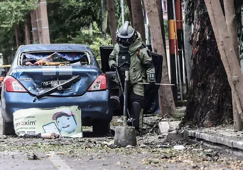 Atac sinucigaș cu bombă în apropierea unei catedrale din Indonezia. Cel puțin 10 persoane au fost rănite