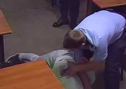 Bărbatul agresat în timpul interogatoriului de polițiștii de la Secția 16, cercetat pentru ultraj. Ce spunea Poliția Capitalei în urmă cu trei ani despre acest caz