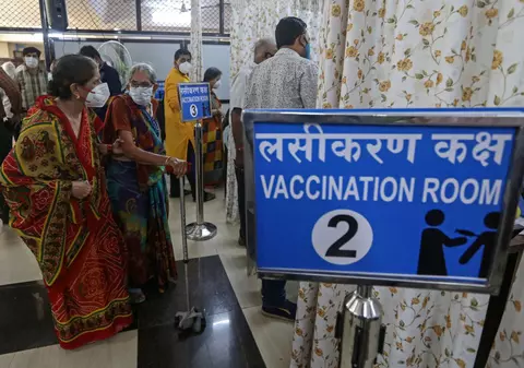 India a blocat exportul de vaccinuri COVID, așteptate de zeci de țări din întreaga lume