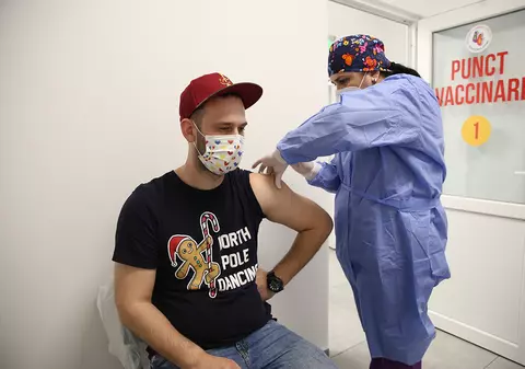 De ce sunt atât de diferite rezultatele de anticorpi ale românilor după vaccinare? Un specialist ne explică ce înseamnă anticorpi ”de 1.200”