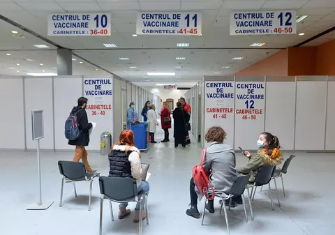Când apare în platforma de vaccinare timpul de așteptare estimat pentru cei de pe liste. „Se lucrează și se va implementa”