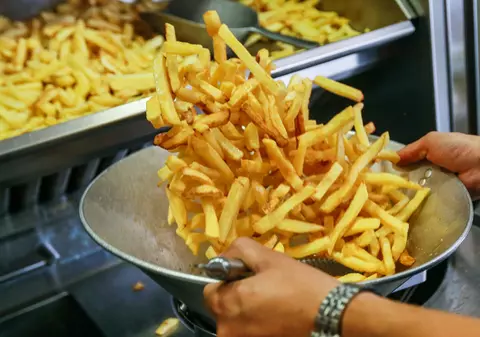 Producătorii solicită introducerea cartofilor prăjiți belgieni în patrimoniul UNESCO