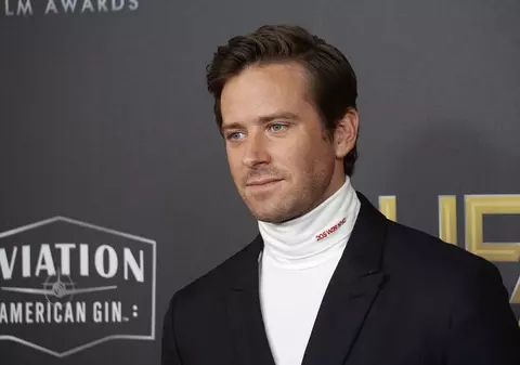 Actorul american Armie Hammer, anchetat pentru viol