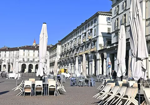 Mai multe regiuni din Italia intră luni în lockdown, din cauza numărului ridicat de cazuri COVID. De Paște va fi carantinată toată țara