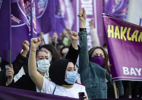 Turcia se retrage din Convenţia privind prevenirea şi combaterea violenţei împotriva femeilor