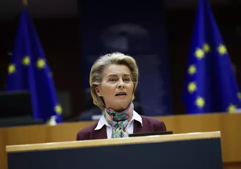 UE ar putea bloca și alte exporturi de vaccinuri anti-COVID-19, avertizează Ursula von der Leyen