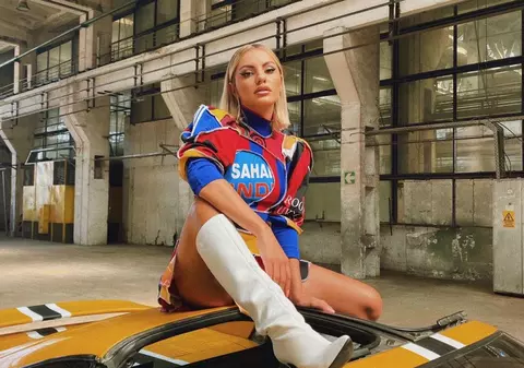 Alexandra Stan a rămas făra contul de Instagram. „Sunt date confidențiale”
