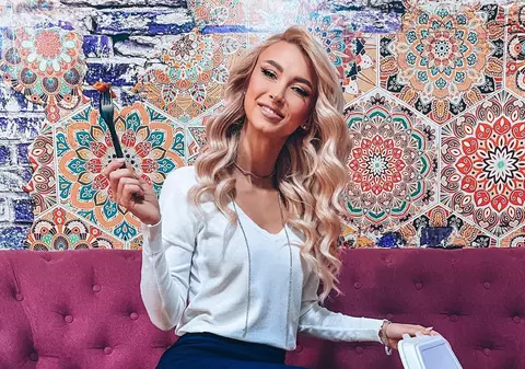 Andreea Bălan a dezvăluit câte kilograme are, după ce fanii i-au spus că a slăbit mult. Artista s-a urcat pe cântar și le-a arătat rezultatul