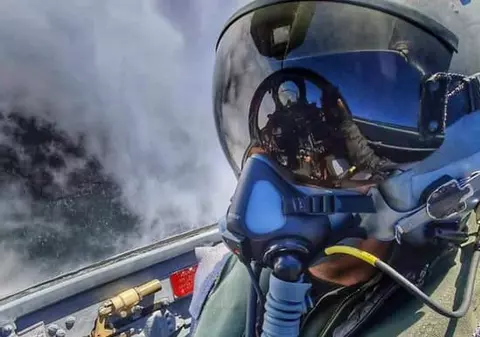 Cum se simte pilotul care s-a catapultat din MIG-ul prăbușit în județul Mureș