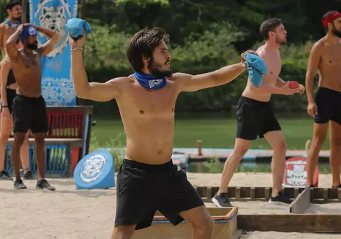 Războinicii de la „Survivor România” și-au pierdut cumpătul. Albert, umilit de colegi