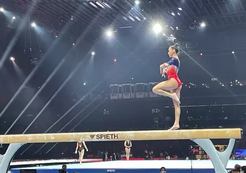 Gimnasta Larisa Iordache nu va concura în finalele pe aparate de la Europene. Ea a fost externată din spital, după o criză renală severă