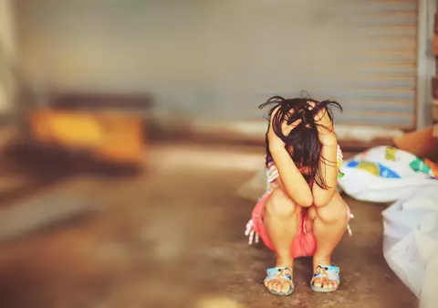 „Vrei 200 de lei ca să facem prostii?” Fata avea 10 ani, bărbatul, 53. Condamnat cu suspendare și pus să muncească la primărie sau la școală