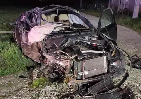 Șoferul BMW-ului X6 în care au murit doi tineri, la Baba Ana, a fost arestat. Bolidul s-a rostogolit 300 de metri