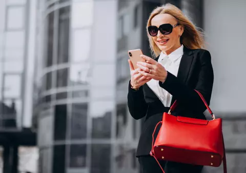 (Publicitate) Sabrine.ro lansează noua colecţie de poşete din piele naturală