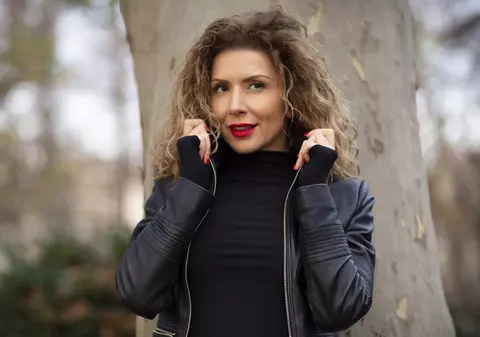 Primele imagini cu Carmen Brumă după intervenția estetică la nivelul feței