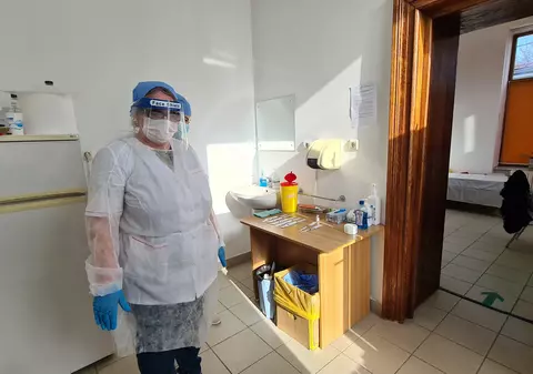 Maraton de vaccinare la Iași între 14 - 16 mai. Rectorul UMF Iași: „Nu putem să învingem pandemia dacă nu ne vaccinăm”