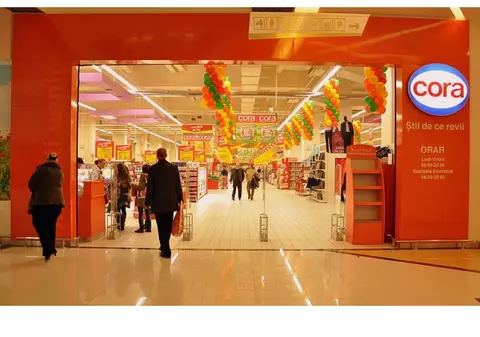 Program Cora de Paște 2021 și 1 Mai. Ce program are Cora în Vinerea Mare