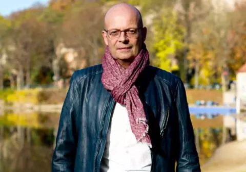 Primarul din Halle a fost suspendat din cauză că s-a vaccinat peste rând