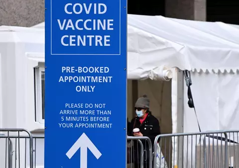 Marea Britanie, doar 10 decese COVID în 24 de ore. Peste 50% din populație e vaccinată cel puțin cu o doză