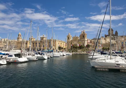 Malta nu mai primește decât turiști vaccinați împotriva COVID. Când intră măsura în vigoare