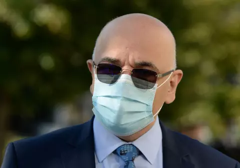 Raed Arafat, despre cei care refuză internarea în spital, deşi sunt în stare gravă: „Se condamnă singuri la moarte”