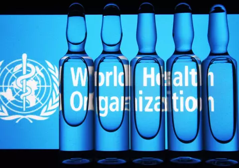 OMS: O legătură între vaccinul AstraZeneca şi formarea de cheaguri sangvine este „plauzibilă, însă nu confirmată”