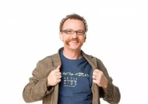 Ovidiu Cuncea, actorul care a luat calea bisericii. „Am văzut-o pe Maica Domnului ieșind din icoană”