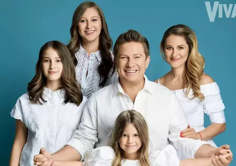 Pavel Bartoș, pictorial de familie. Cum arată acum cele trei fiice ale actorului