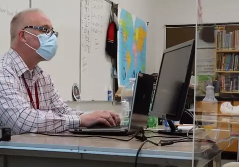 Un profesor american a tradus piesa „Let It Be” în latină. „Vorbește despre cât de epuizați suntem”