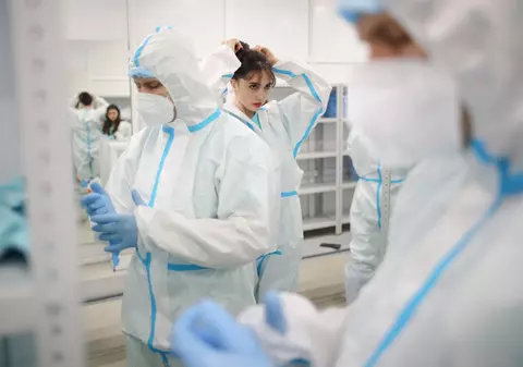 Studiu despre epuizarea personalului din spitale: peste 50% din medici și asistente sunt în burnout