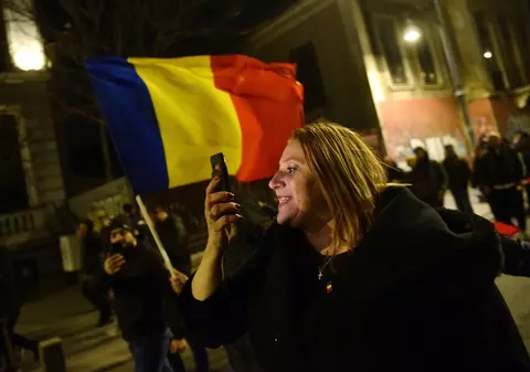 Diana Șoșoacă, amendată de multe ori. Ministrul de interne: „Colegi parlamentari aleg deliberat să încalce legea”