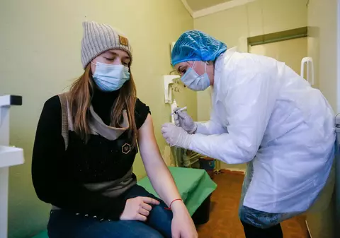 Un stat american le oferă tinerilor obligaţiuni de 100 de dolari pentru a se vaccina anti-COVID