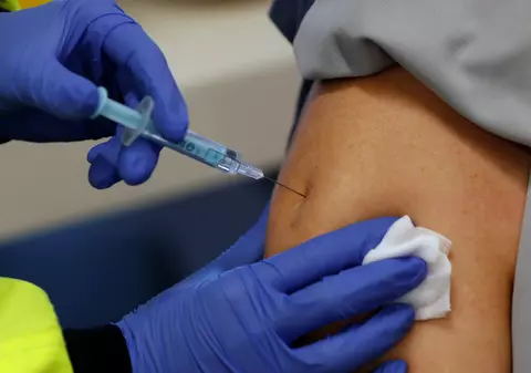 Cel puțin 12 state din UE vor vaccina 70% din populație până la 15 iulie, susține un comisar european